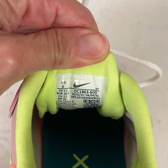 Nike Air Max 270 React Pink Volt Multi DC1863-600 Women's Size 6 - Picture 13 of 16